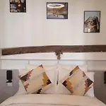 Zoe - Design 2br Mouffetard Daire *