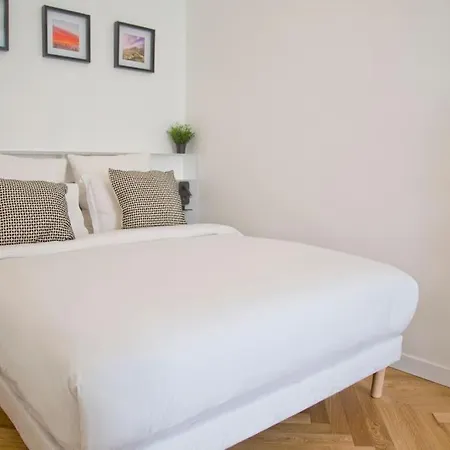 Fully Renovated Historic In Heart Mouffetard Paris