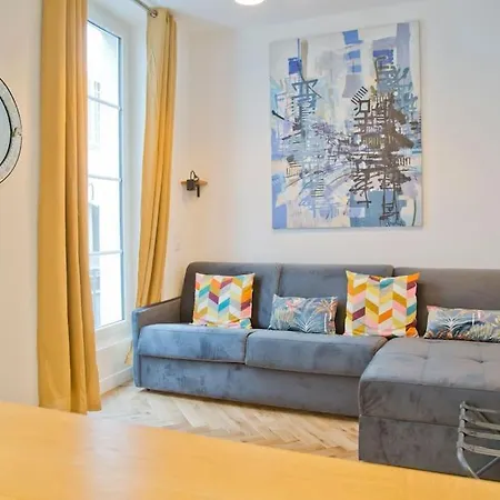 Fully Renovated Historic In Heart Mouffetard Apartment Paris