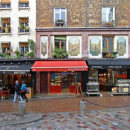 Fully Renovated Historic In Heart Mouffetard * Paris